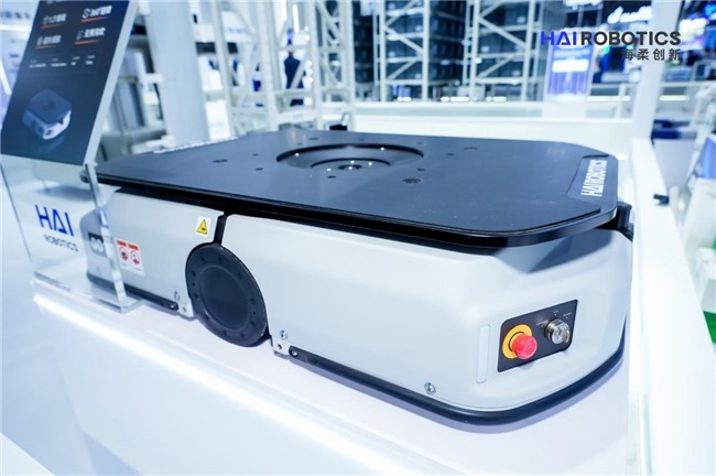 海柔创新闪攀系统亮相亚洲物流展，双智造中心助力全球仓储自动化升级