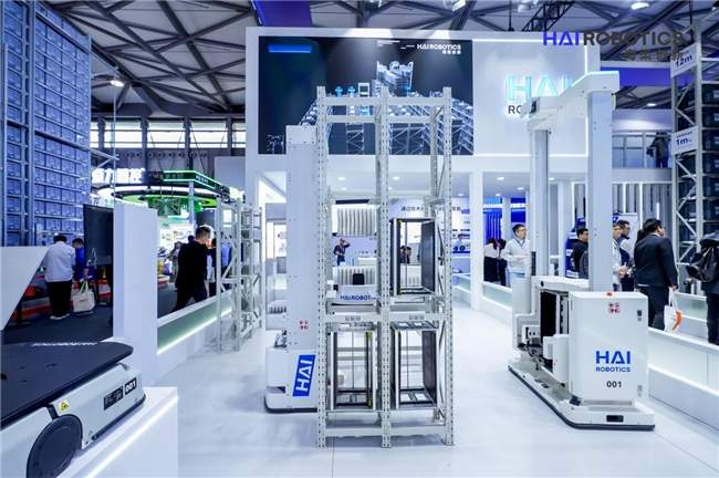 海柔创新闪攀系统亮相亚洲物流展，双智造中心助力全球仓储自动化升级