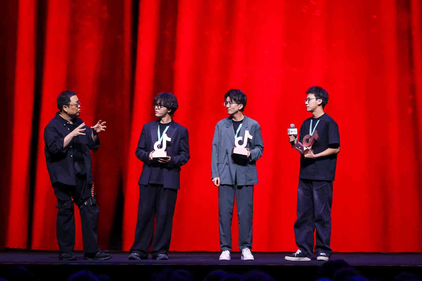 罗永浩联手抖音精选探索科技内容新生态