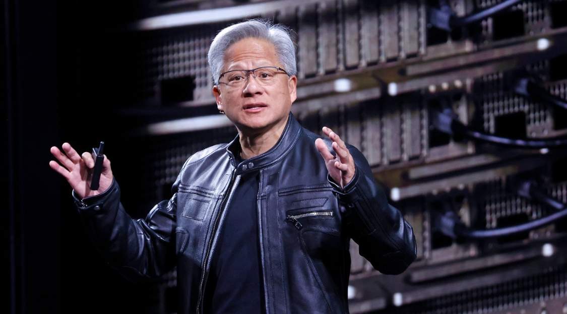英伟达 CEO 黄仁勋谈 AI 工具个人使用体验：视其为“思考伙伴”，日常混用多个系统