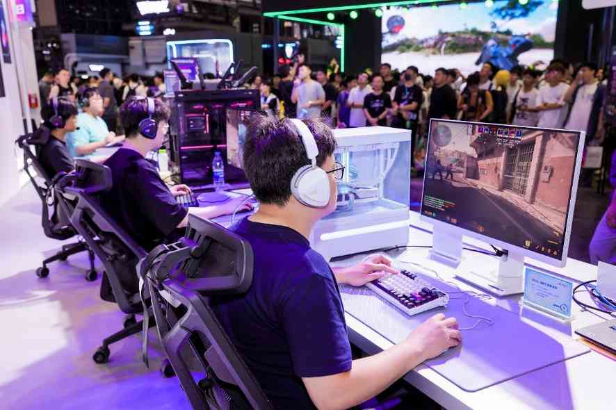 ROG玩+乐园亮相BW2025，重磅新品与二次元IP联动引爆狂欢