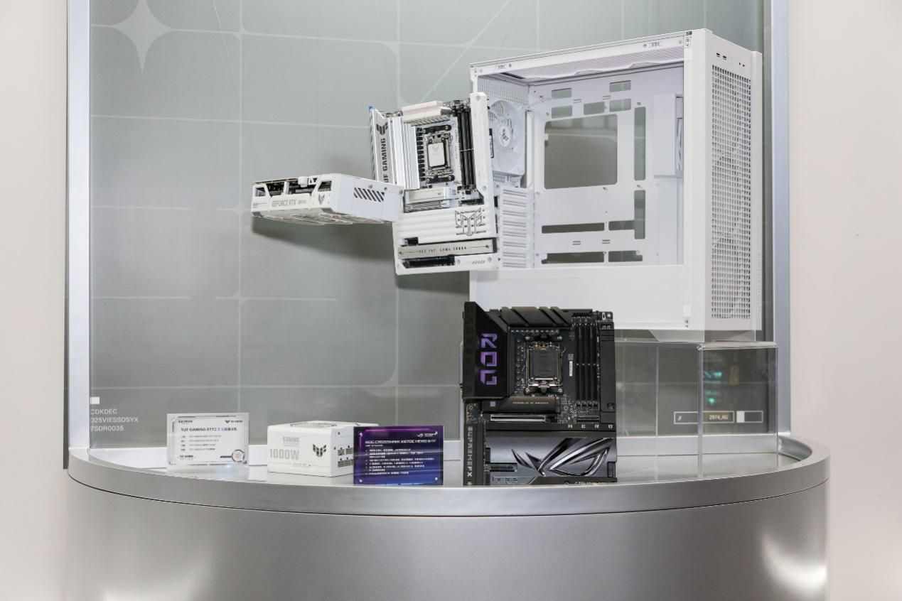 ROG X870系列主板新品发布，融合次元文化与强悍性能