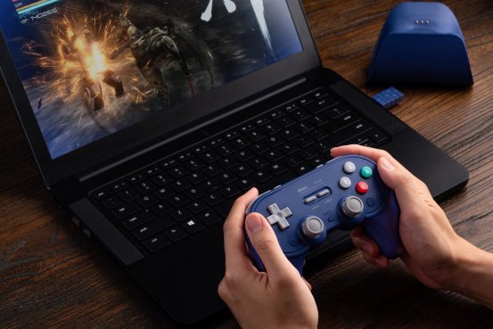 Pro 3蓝牙游戏手柄发布：软硬件双升级，探索无限操控可能