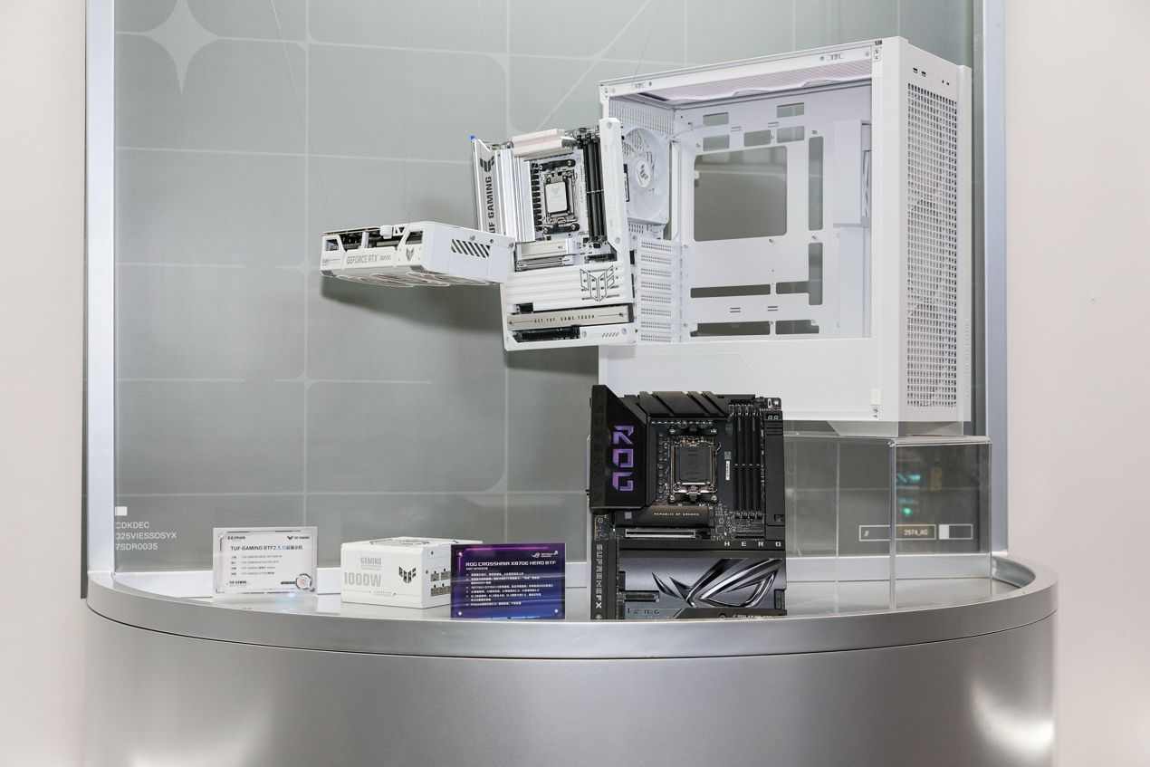 ROG玩+乐园亮相BW2025，超频与背置主板引领硬件新体验