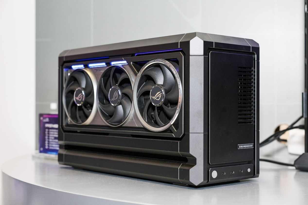 ROG玩+乐园亮相BW2025，重磅新品与二次元IP联动引爆狂欢