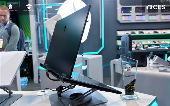 轻薄游戏本新标杆，满血性能与便携性如何兼得？