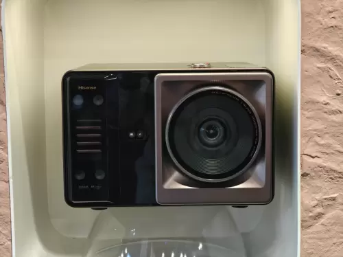 三色激光投影技术革新，Vidda C5无界斩获CES荣誉奖