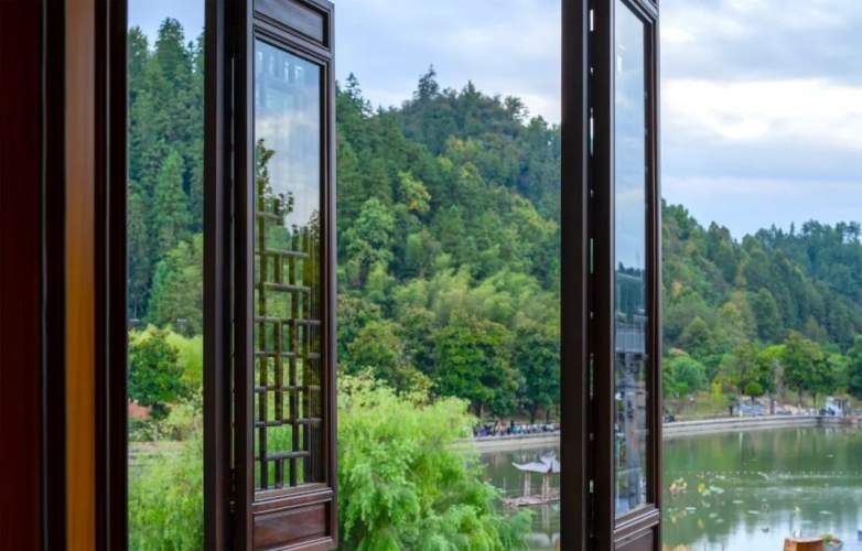 凿一孔，通万物