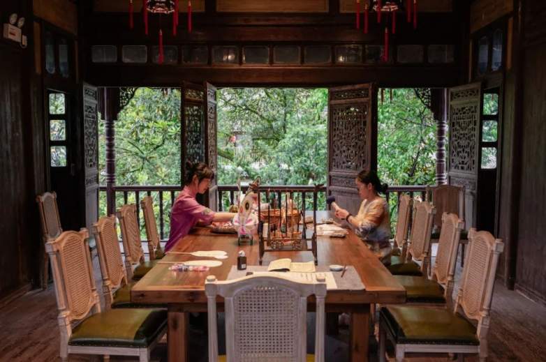 凿一孔，通万物