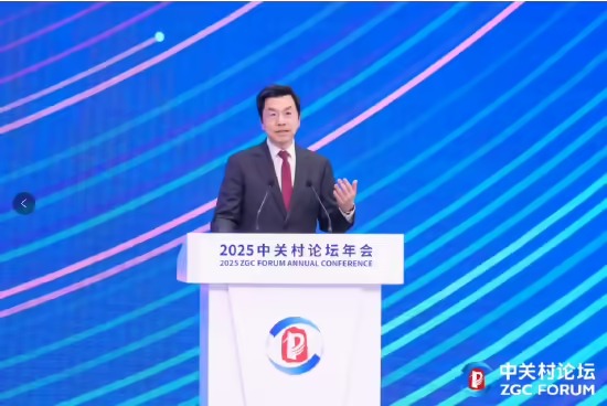 李开复：零一万物正基于 DeepSeek，打造 AI 2.0 时代的 Windows