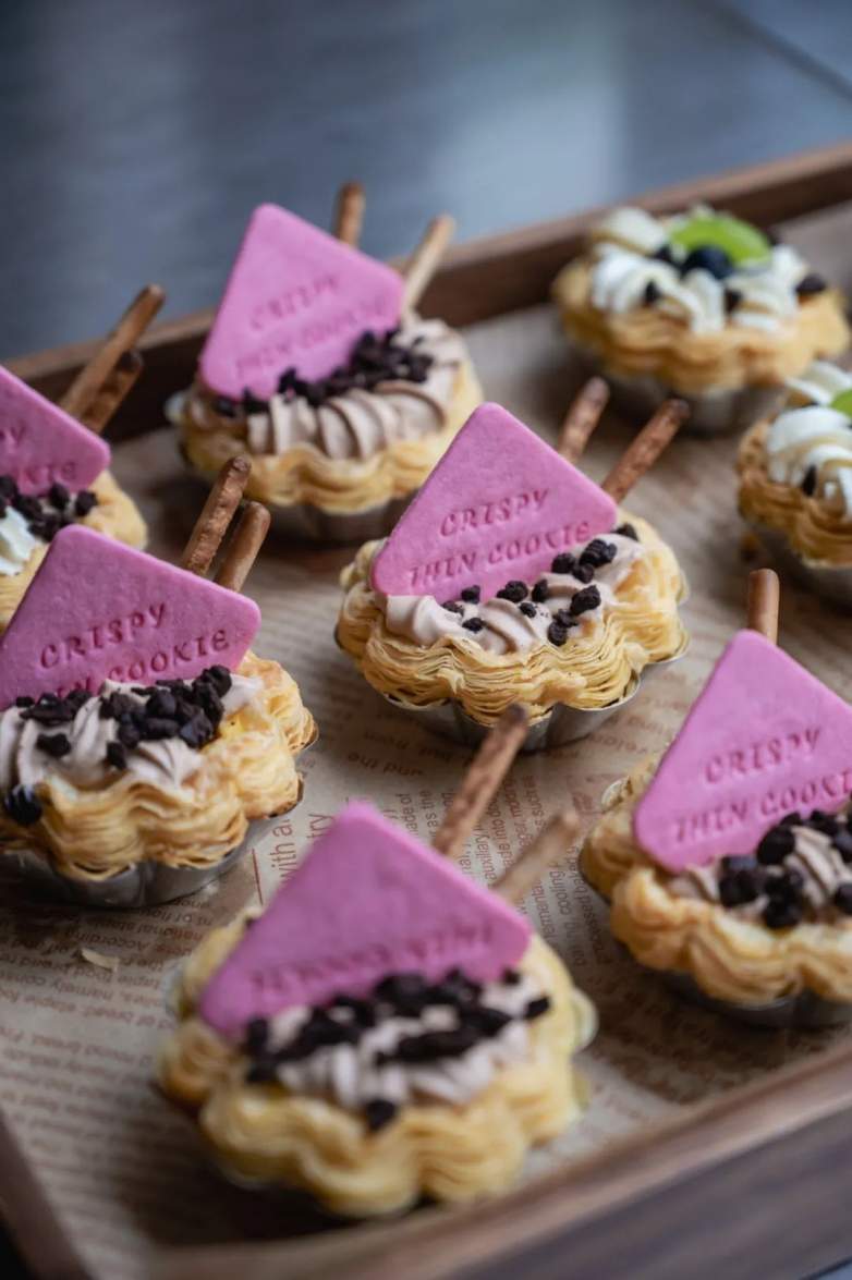 庭午，蝉没收了时间