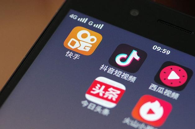 讲真学堂：揭秘短视频爆款打造法则，助力创作者突破流量瓶颈